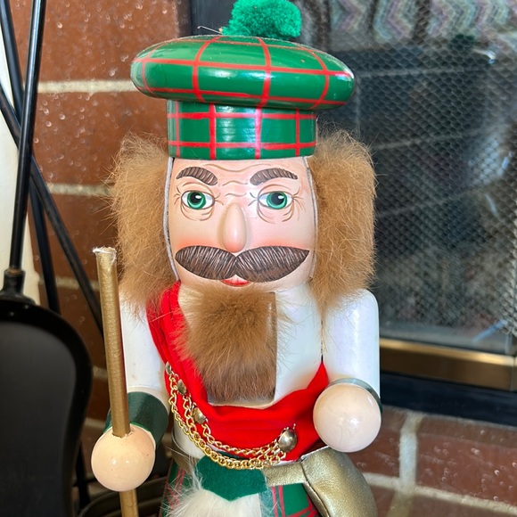 Rare! Vintage 1997 Old World Nutcracker Village  16" Scotsman Nutcracker - Picture 9 of 11